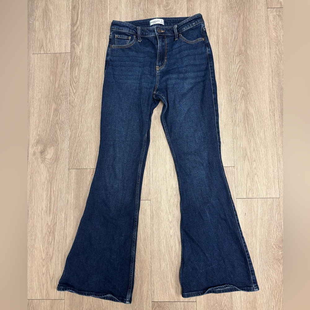 🩵 Abercrombie mid rise flare wide leg jeans